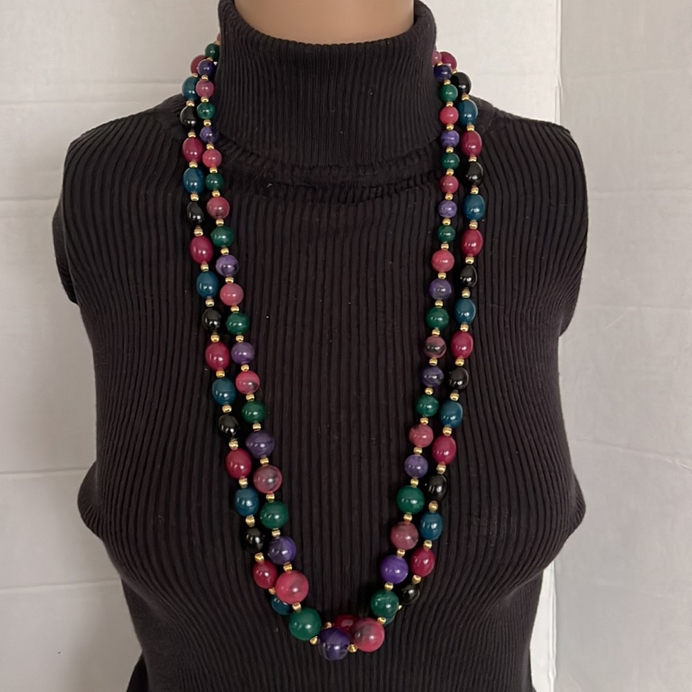 2 vintage necklaces